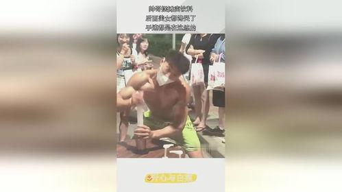 爆料帅哥摆摊视频大全集,揭秘帅哥摆摊视频大全集魅力瞬间